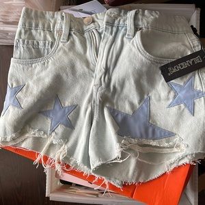 NWT  Blank NYC the Barrow Stars on Denim Jeans Shorts Host Pick